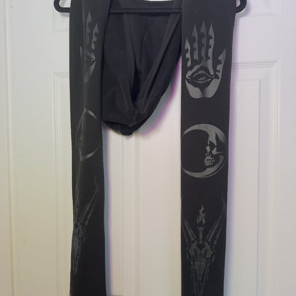 Hexmaster Hooded Scarf - Picture 2 of 2